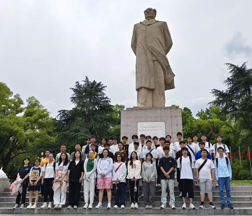 16A6C03F7321F7FAAE3EA90AC52D1E63